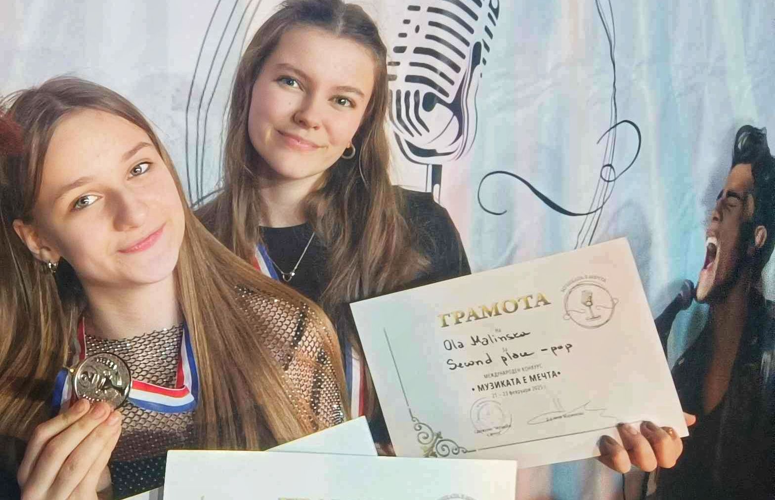 Międzynarodowy sukces młodych wokalistek (wideo)
