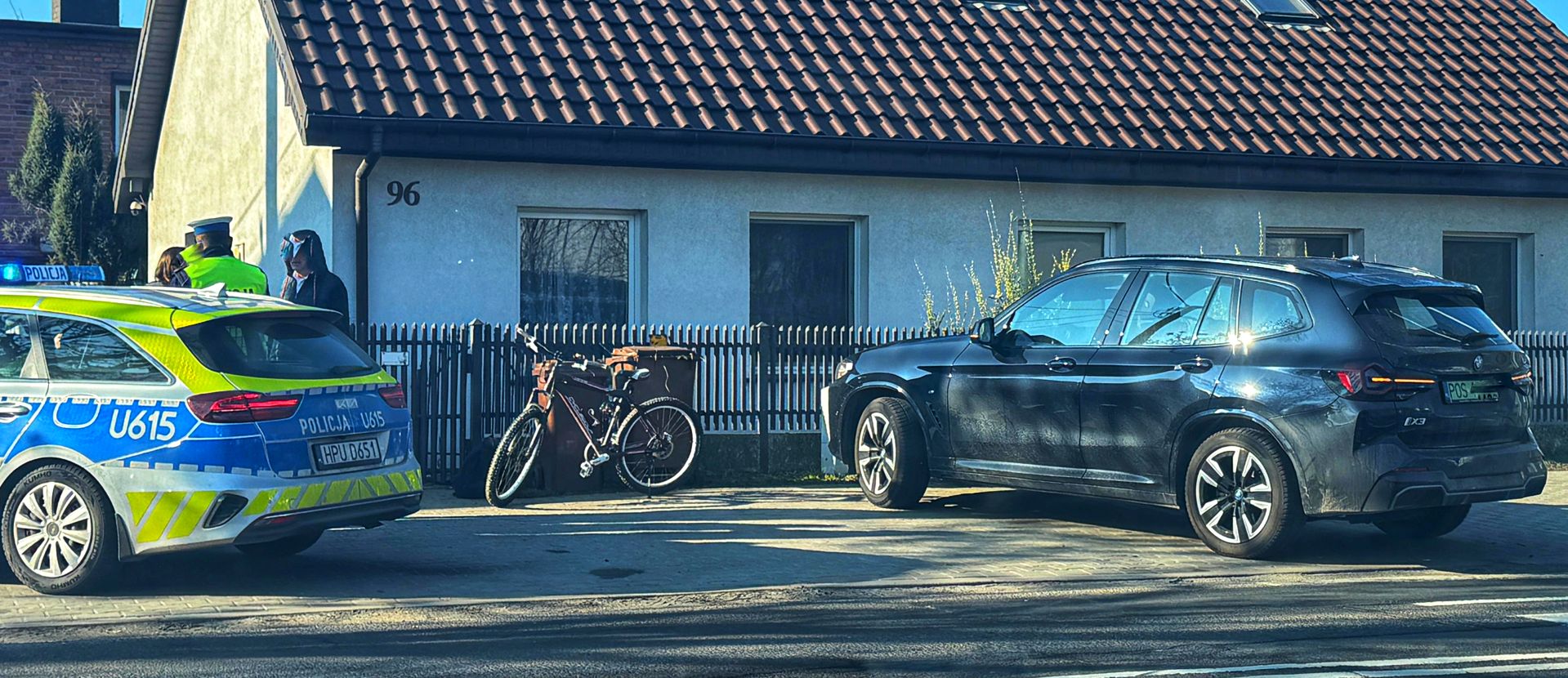 Nastoletnia rowerzystka zderzyła się z elektrycznym BMW