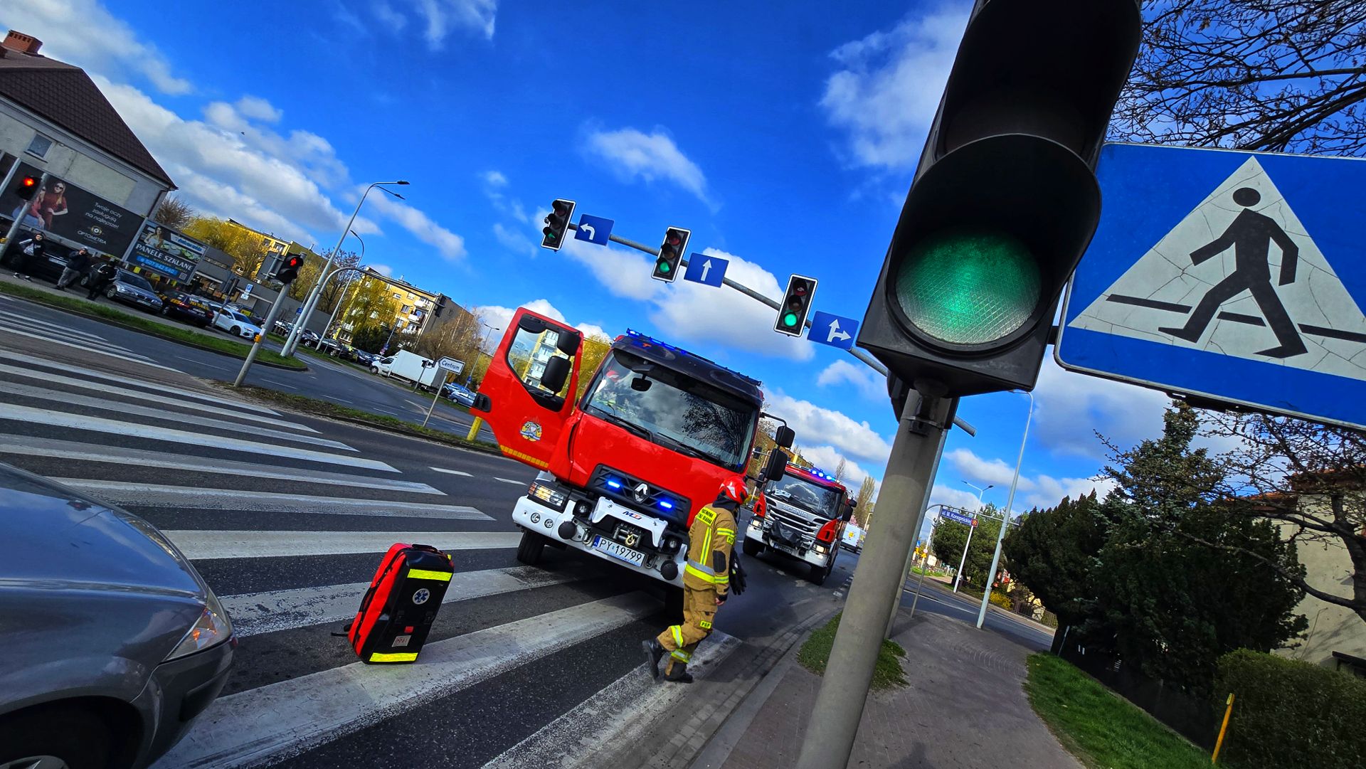 Kierowca ciężarówki wjechał w tył osobówki, w której były 4 osoby