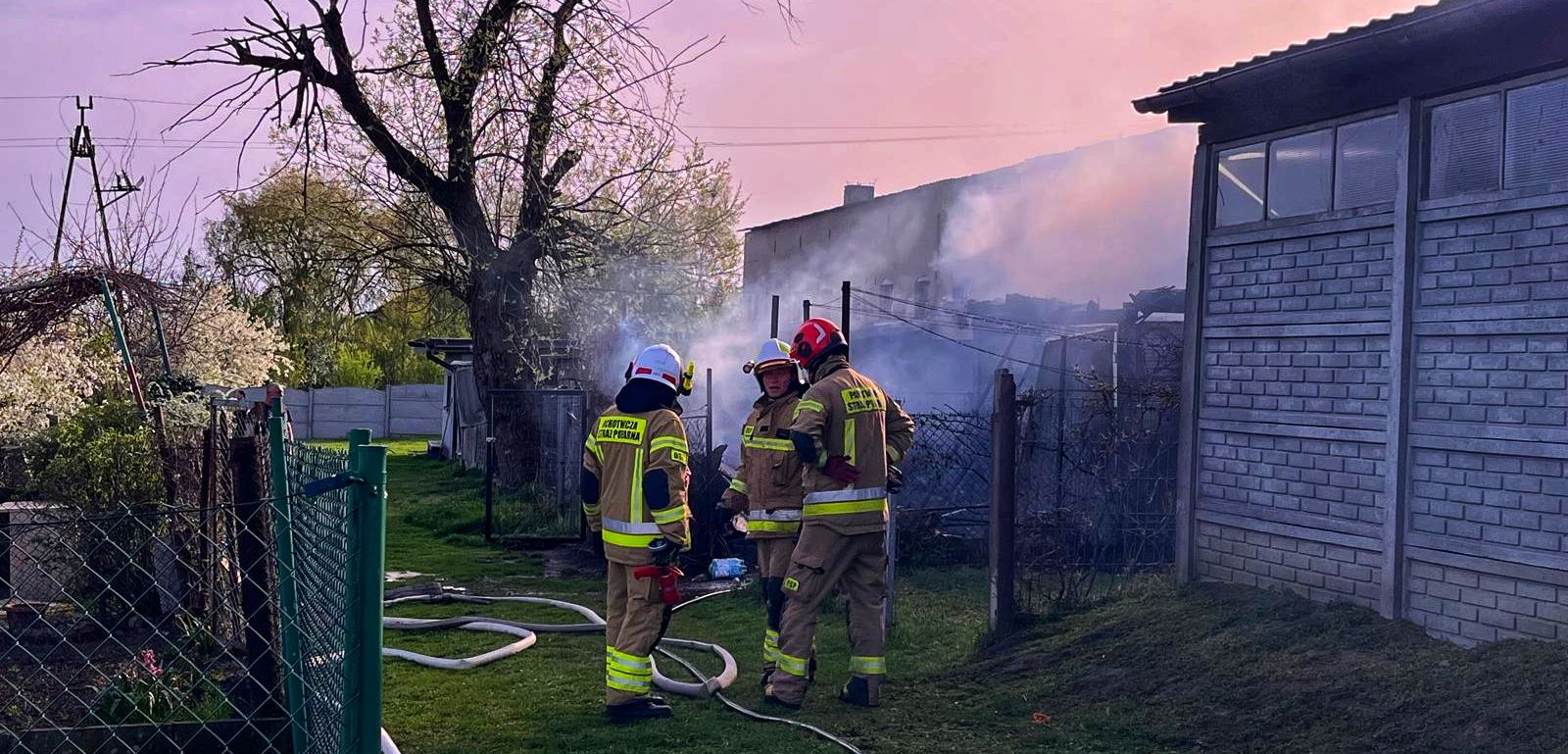 Pożar w Wysocku Wlk. Mężczyzna poparzony (ZDJĘCIA)