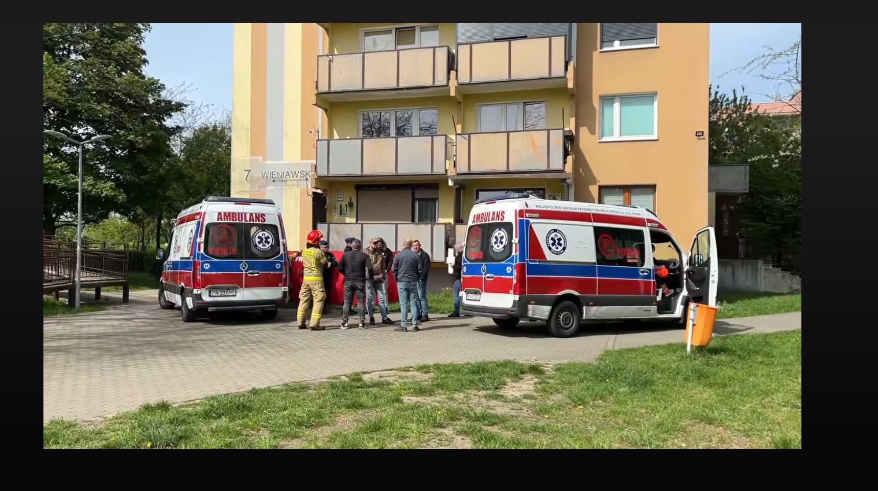 Matka i niemowlę zginęli po upadku z 9. piętra (z REGIONU)