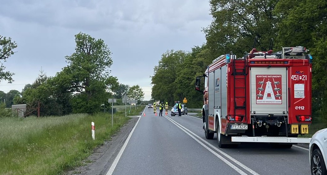 Potrącony mężczyzna przez ciężarówkę. Mieszkańcy domagają się chodnika