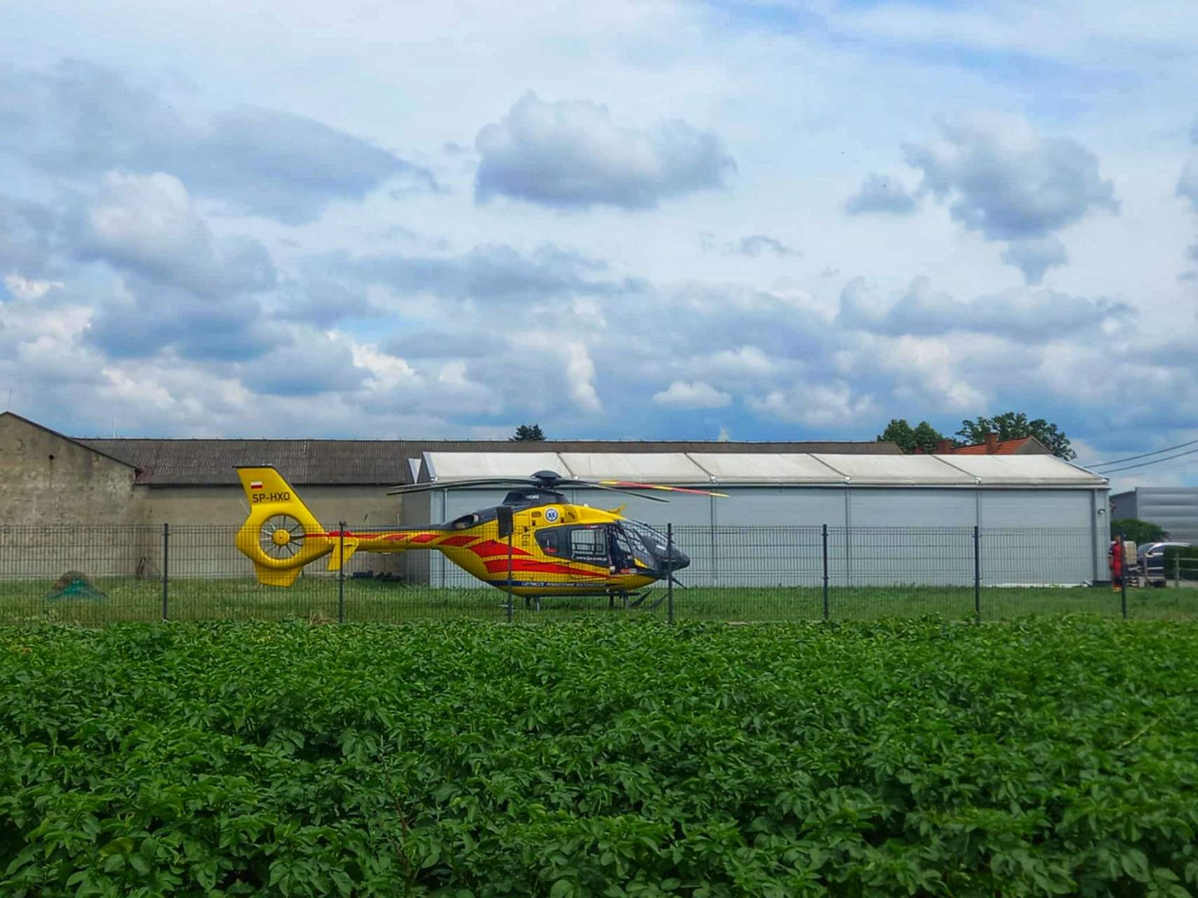 Poważny wypadek z udziałem maszyny rolniczej