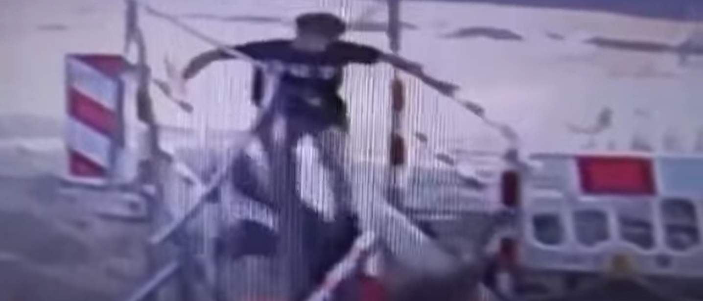 19-latek z Ukrainy dotkliwie zaatakował przechodnia (WIDEO)