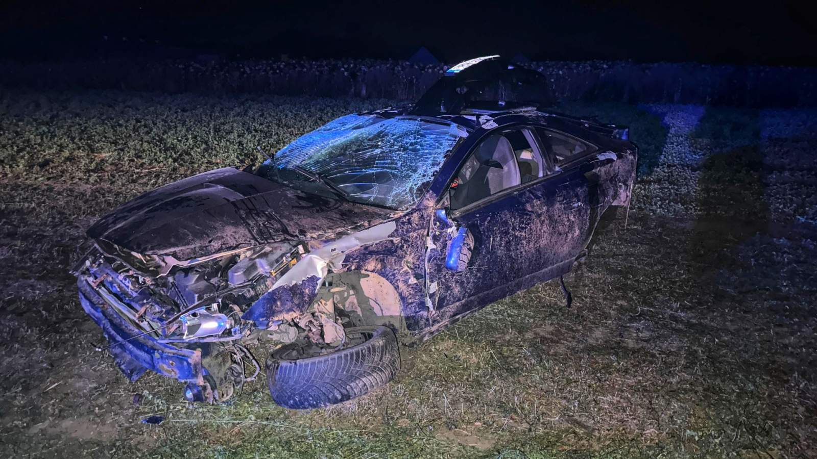 Pijany Ukr. dachował Toyotą (ZDJĘCIA)