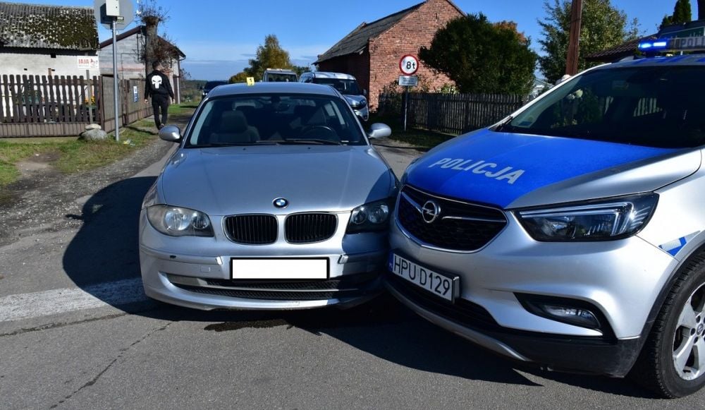 ZDERZENIE RADIOWOZU Z BMW! DWÓCH POLICJANTÓW RANNYCH