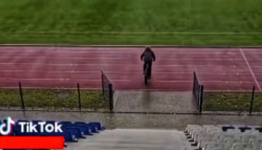 Chciał zostać gwiazdą TikToka, a został… wandalem!