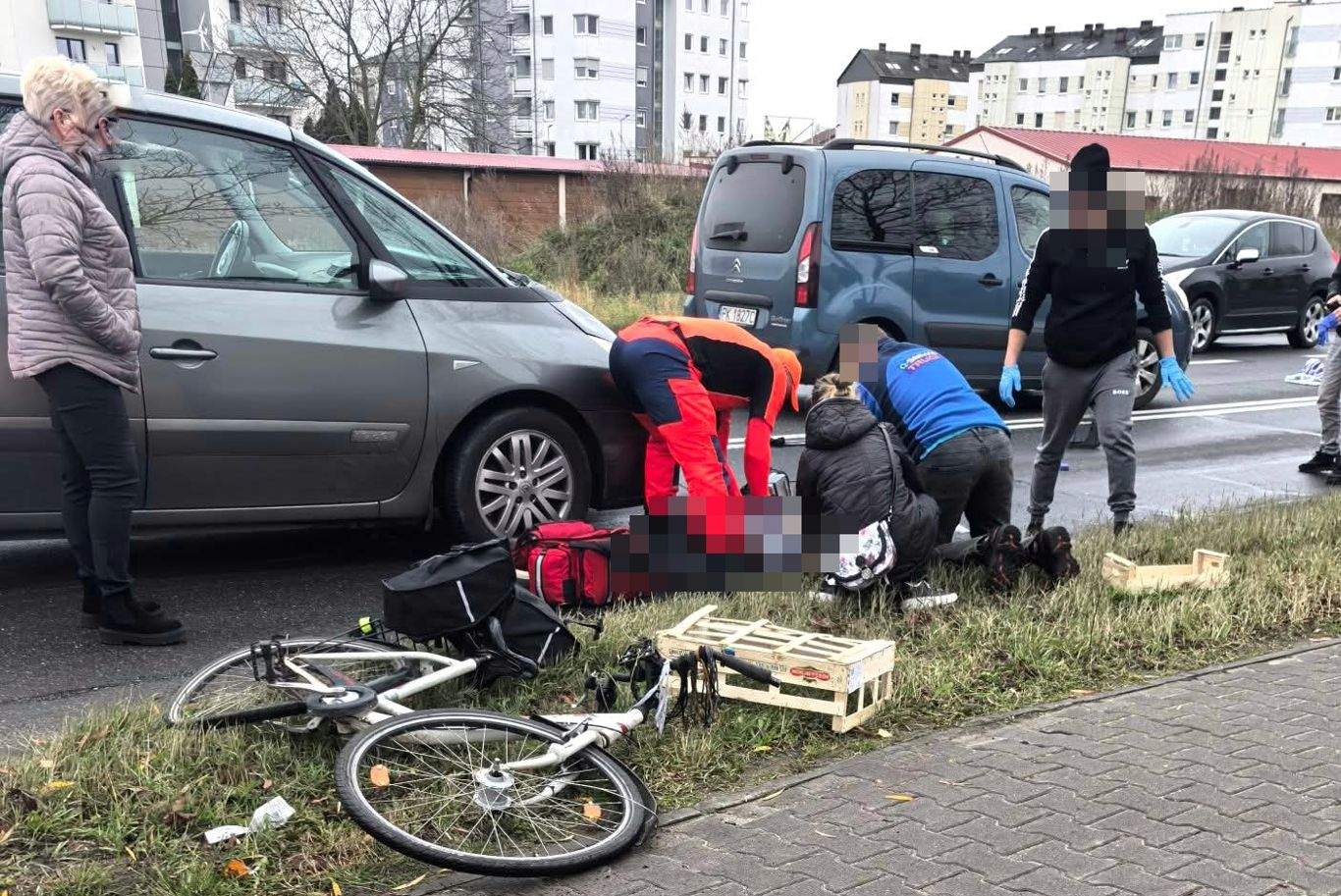 Rowerzysta wjechał wprost pod auto i nie przeżył (ZDJĘCIA) (Z REGIONU)