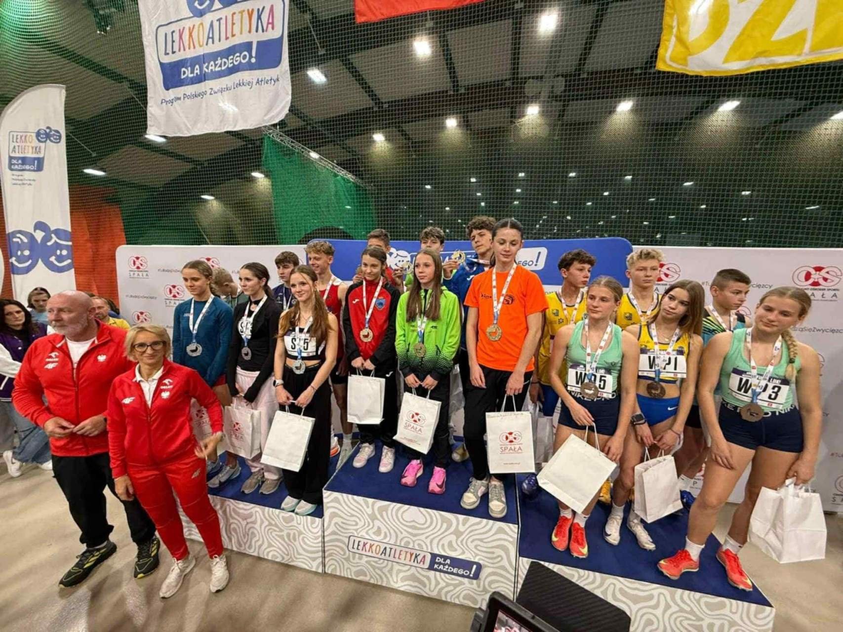 Lekkoatleci z medalami i rekordami