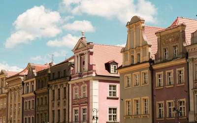 Noclegi w Poznaniu podczas wyjazdu biznesowego: poznaj sprawdzone opcje!