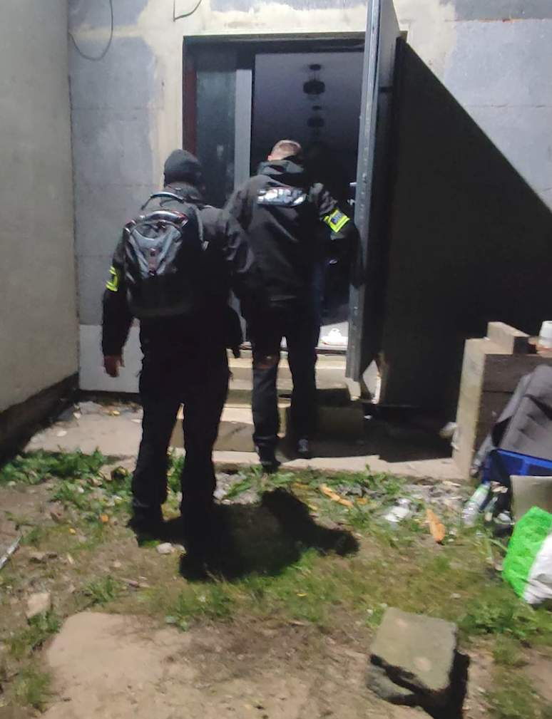 Pamiętacie ewakuacje szkół i urzędów po otrzymaniu maila? Sprawcy wpadli