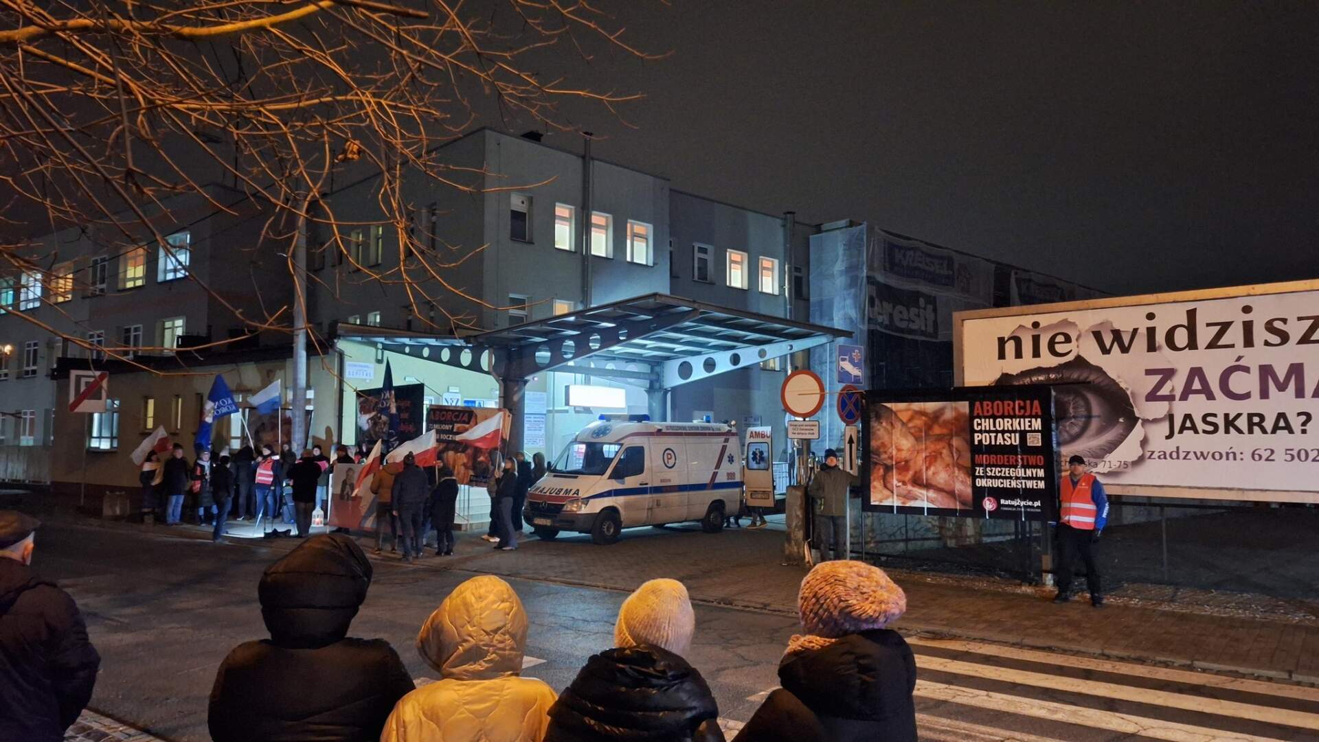 Kontrowersyjna ginekolożka jednak nie będzie TAM pracować?