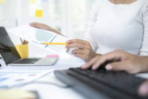 jak-wystawic-fakture-w-ksefmedium