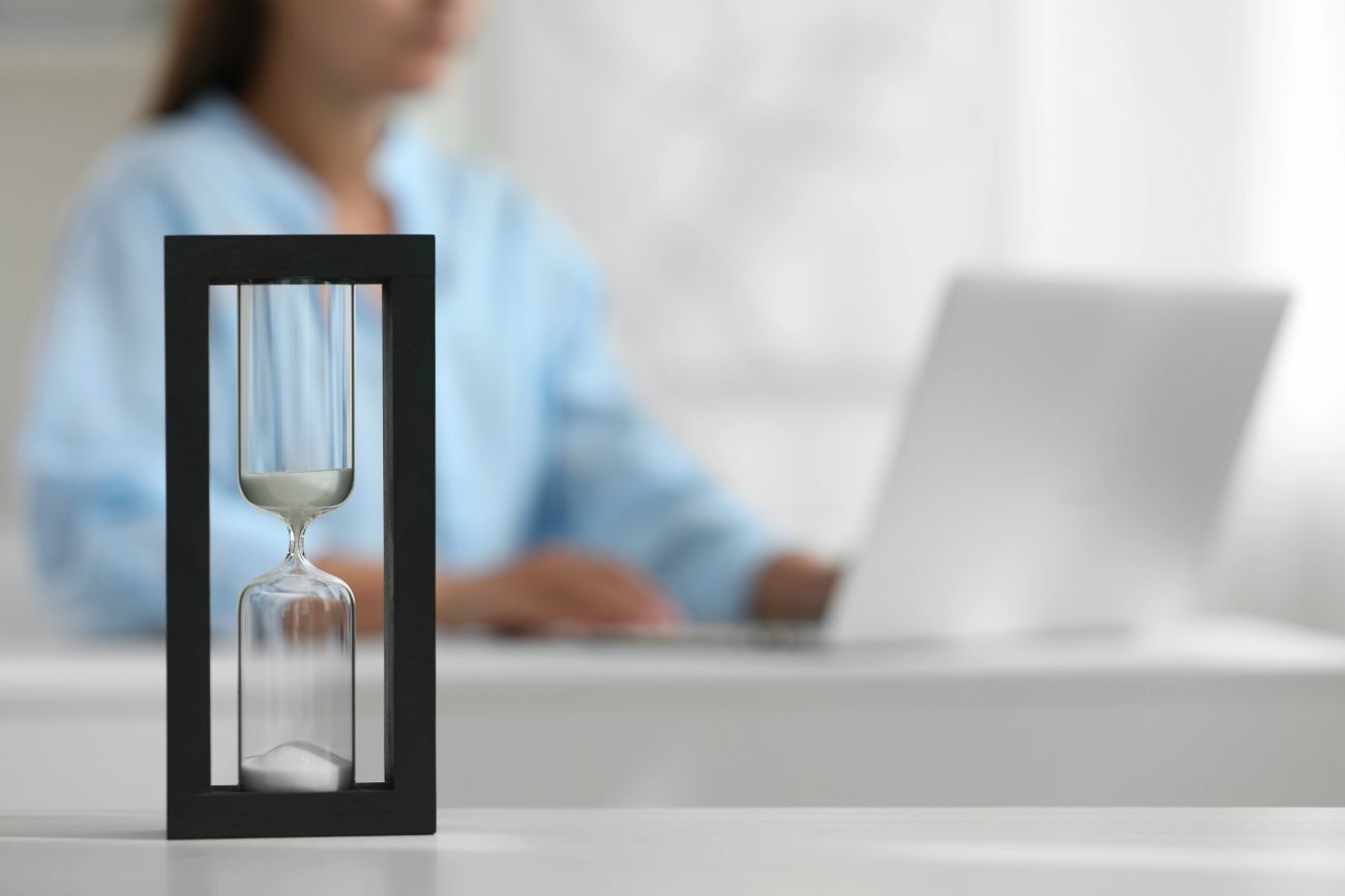 Jak wybrać system do rejestracji czasu pracy? Praktyczny przewodnik