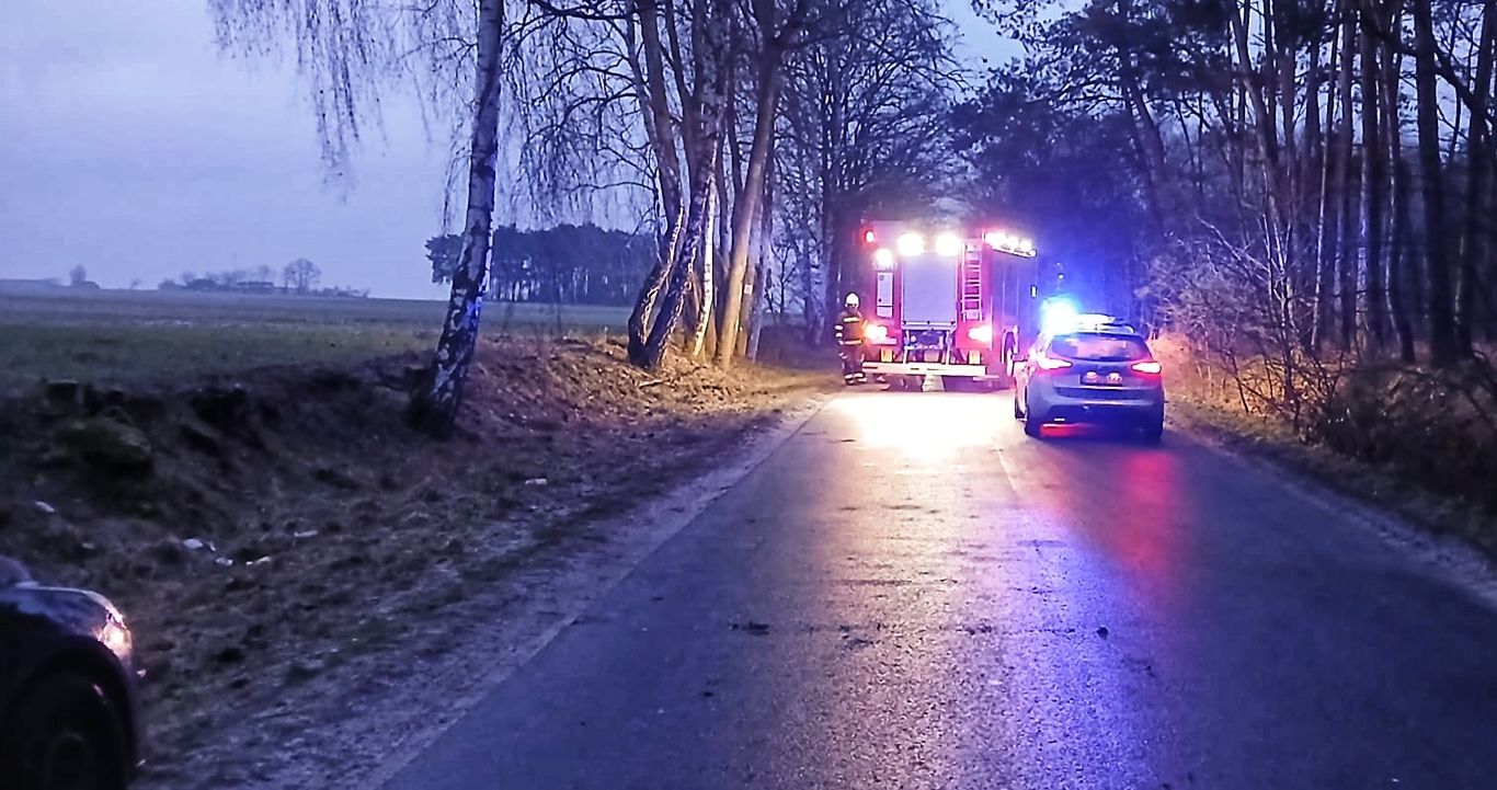 Na drodze znów ślisko. Doszło do zdarzenia