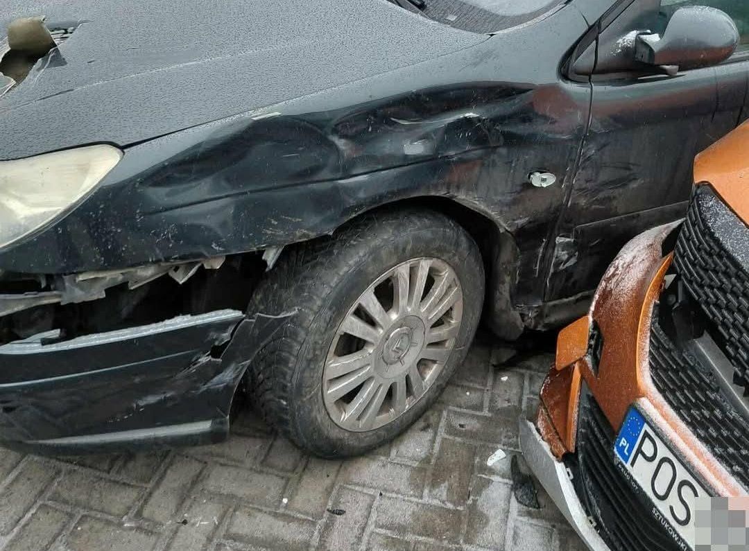 Cztery auta uszkodzone (ZDJĘCIA)