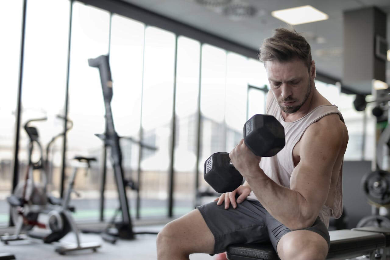 Jak uniknąć nadmiernego pobudzenia po przedtrenignówkach i trenować z głową?