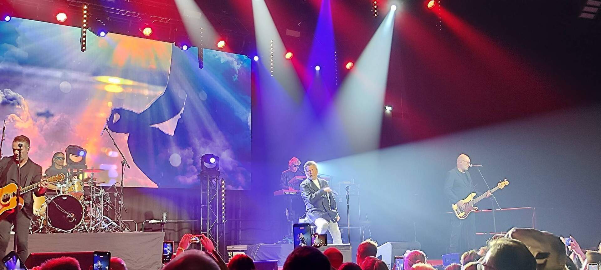 Thomas Anders porwał Ostrów! Tysiące fanów świętowało 40-lecie Modern Talking w 3mk Arenie