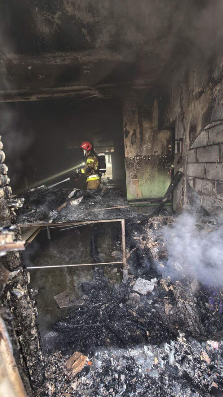 Pożar na terenie byłej szwalni (ZDJĘCIA)