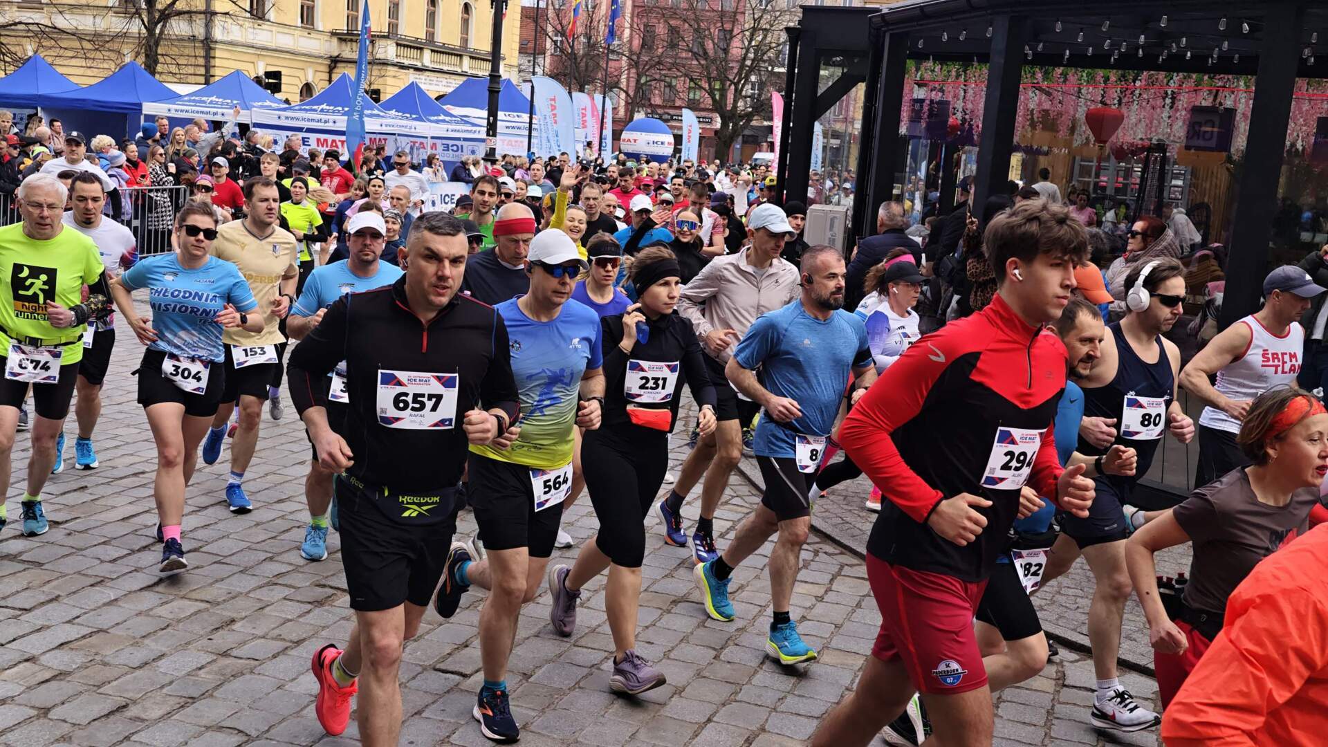 Półmaraton w Ostrowie. Tłum zawodników (ZDJĘCIA)