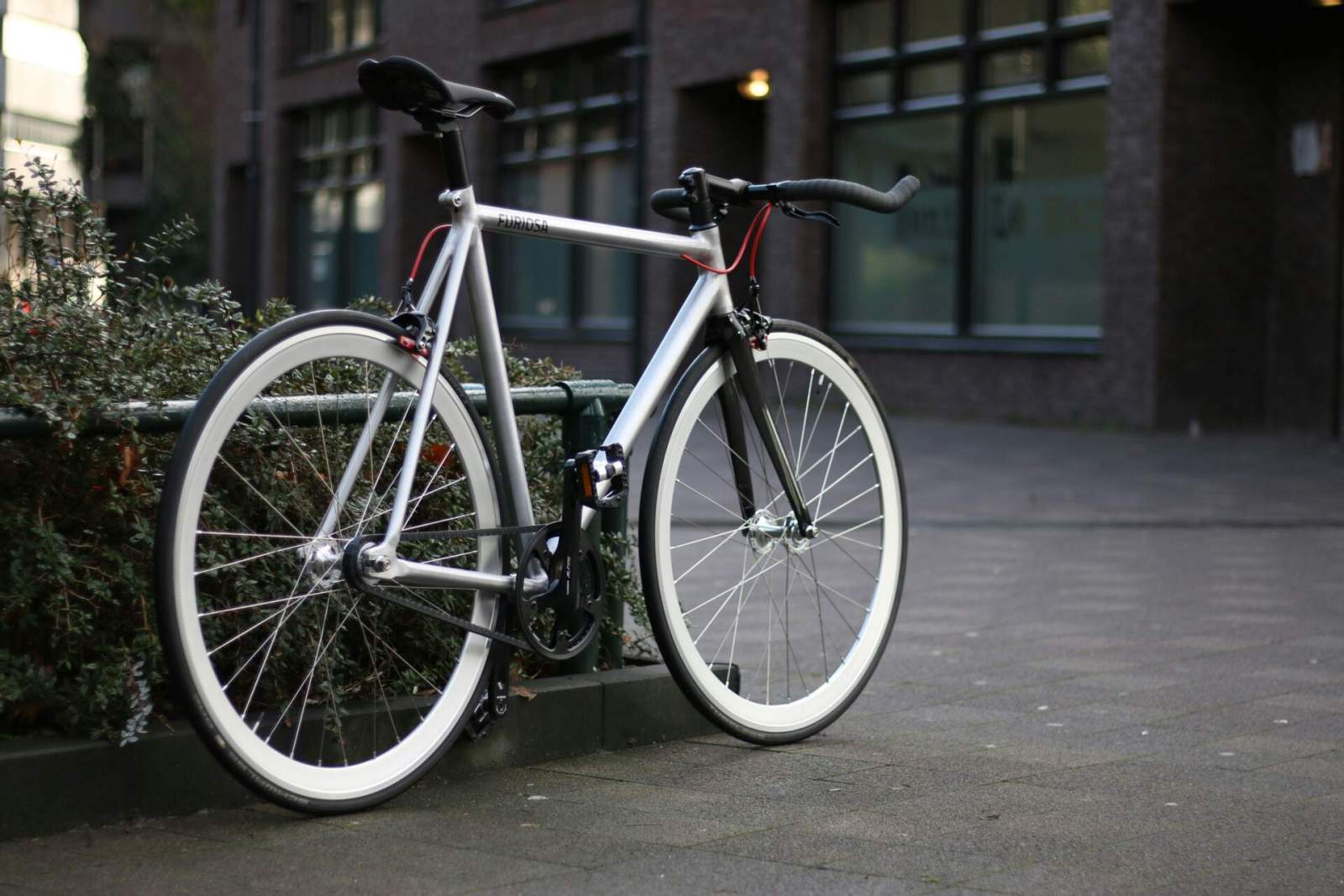 Rowery górskie męskie – jakie będą najlepsze do jazdy po trudnych szlakach?