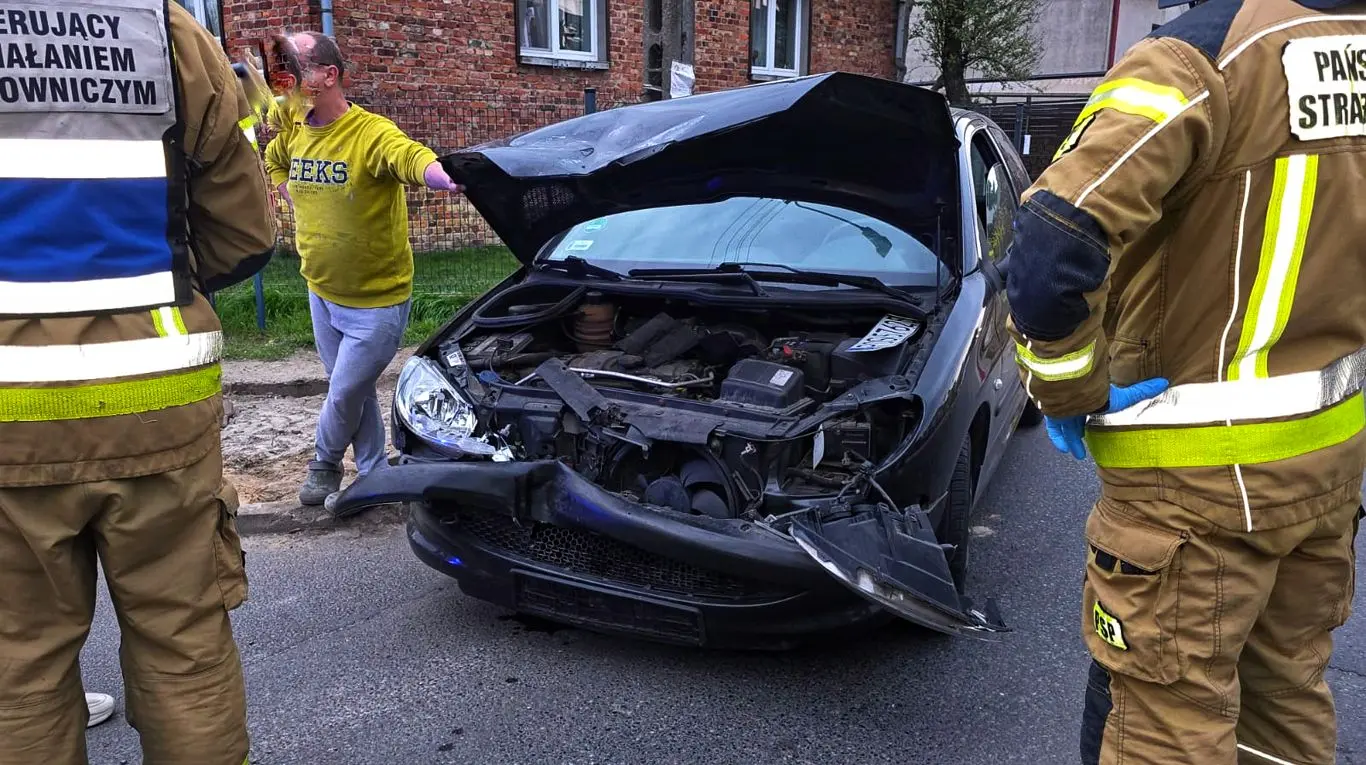 Wypadek dwóch Peugeotów