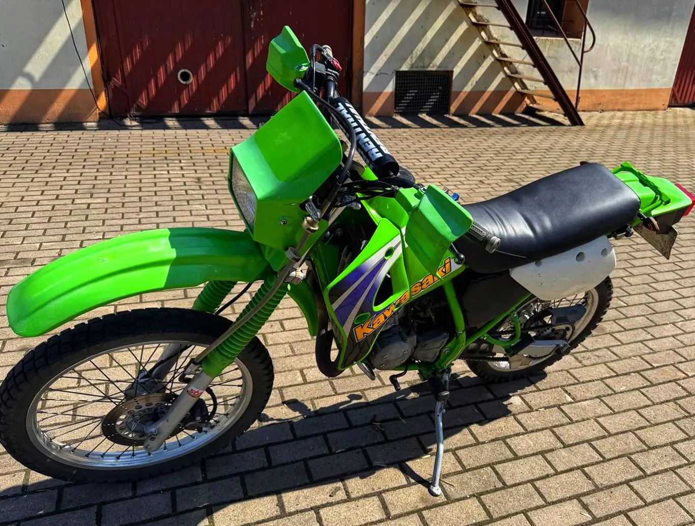 15-latek potrącił dwóch kolegów przed szkołą (ZDJĘCIA)