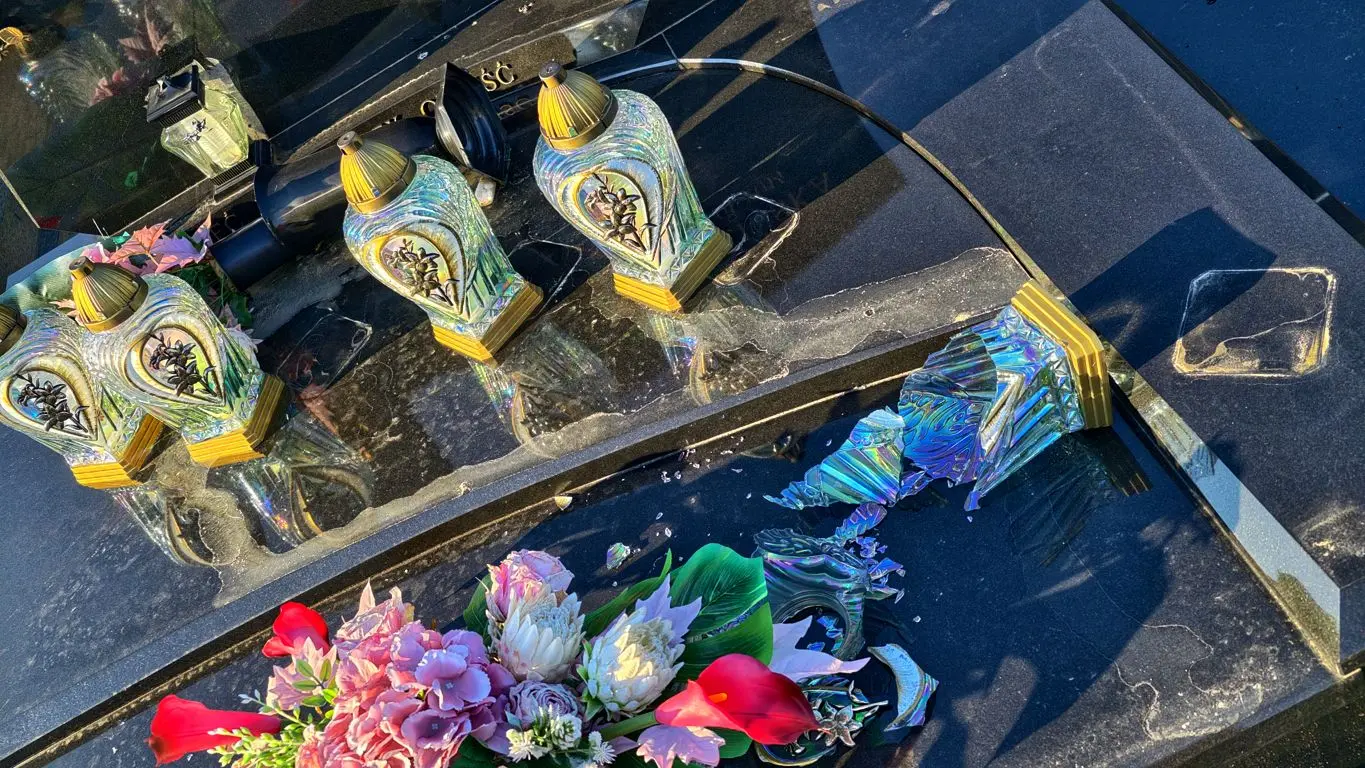 Armagedon na cmentarzu. Kto to wszystko zniszczył?