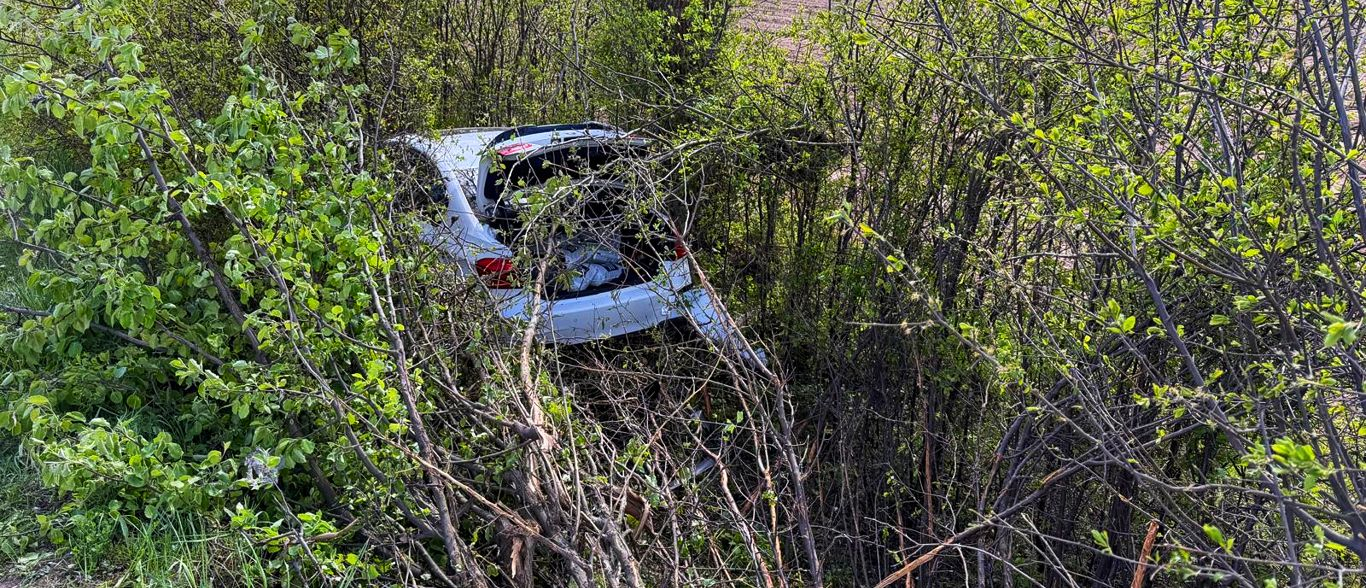BMW w rowie. Kierowca został zaskoczony (ZDJĘCIA)