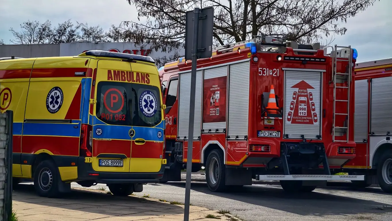 Ach ten STOP – czy naprawdę jest niewidzialny? Seria wypadków trwa