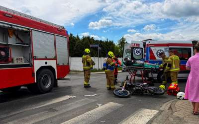 Wypadek motocyklisty i Renault (ZDJĘCIA)