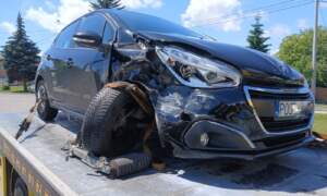 Ukrainiec kupił auto i już jest rozbite 1000158562