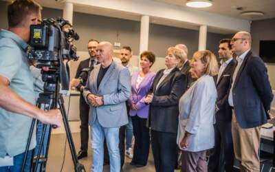 Nadzwyczajna sesja Rady Miejskiej w Ostrowie nie doszła do skutku. Prezydent: zagrożone są milionowe inwestycje