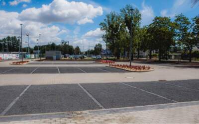 Gotowy nowy parking i węzeł przesiadkowy