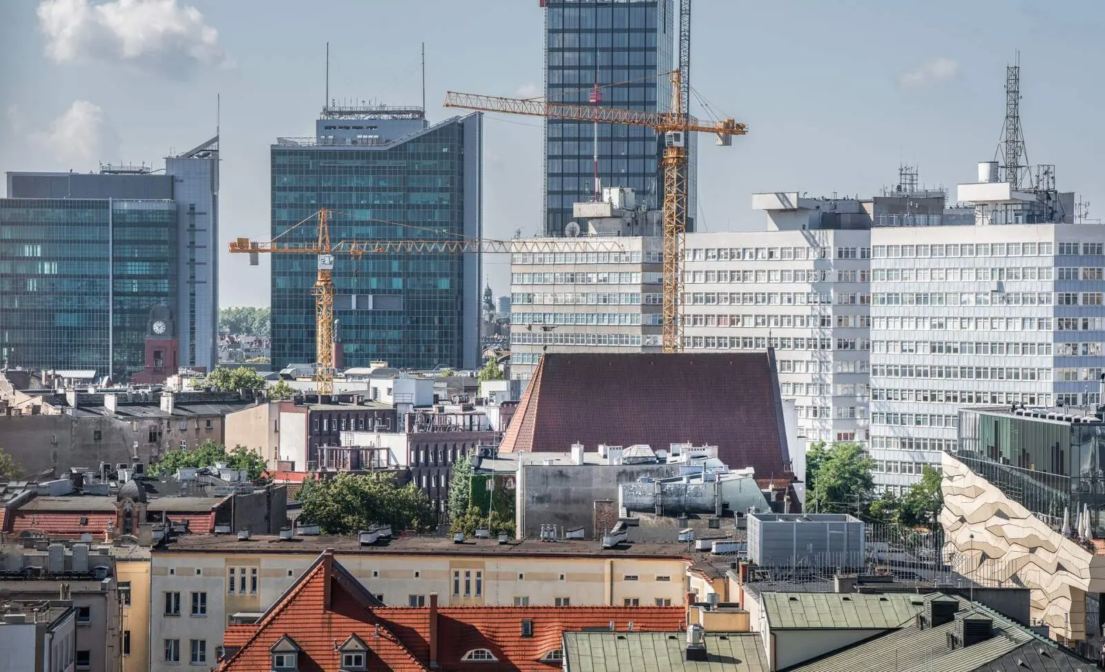 Z Ostrowa do Poznania pociągiem. Kiedy dobra komunikacja wystarcza, a kiedy warto rozważyć przeprowadzkę?