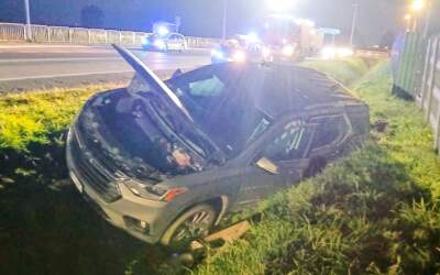 Wypadek Ostrów – Kalisz. Ciężarna i dziecko trafili do szpitala