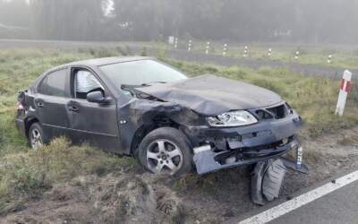 Gęsta mgła od rana. Zderzenie dwóch samochodów w Szczurach