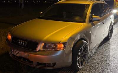 Zderzenie Audi i Chryslera przy Galerii Ostrovia