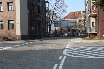Nowa droga na terenie byłej jednostki wojskowej