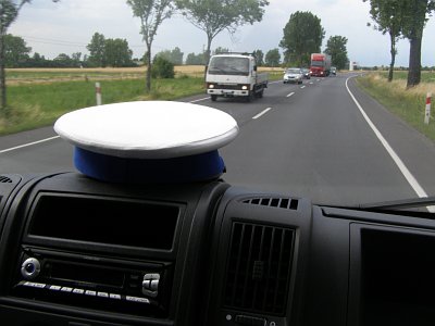 Gnali 120 km/h w terenie zabudowanym. Stracili prawka