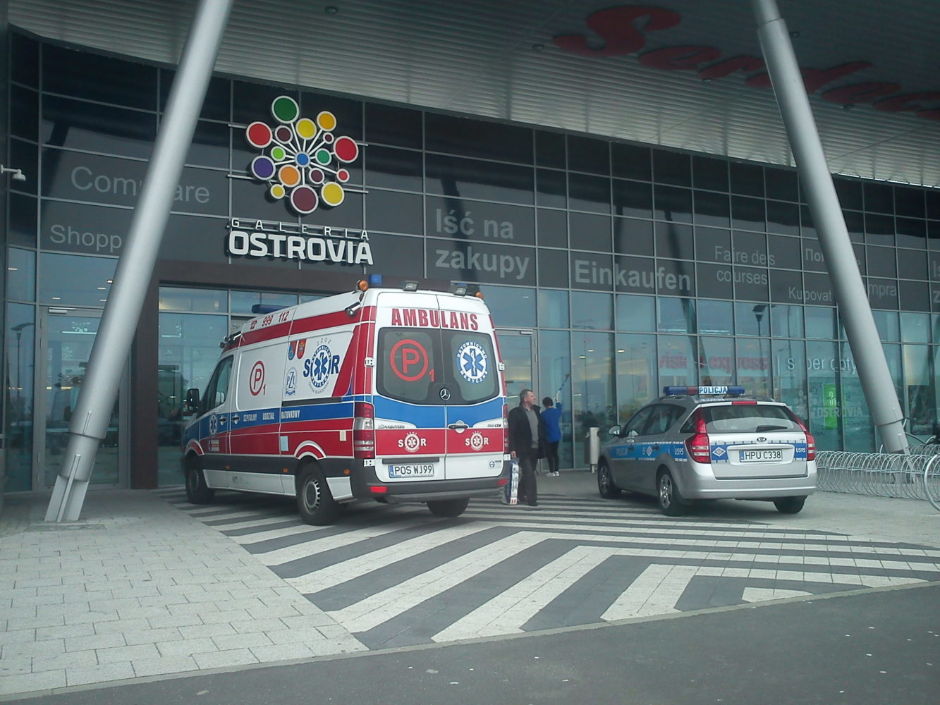 Nożownik w Galerii Ostrovia