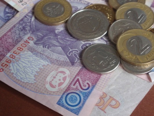 29-latka okradła market na 16 tys.