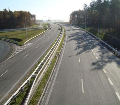 Jechał pod prąd na obwodnicy Ostrowa. Policjanci zabrali mu prawo jazdy