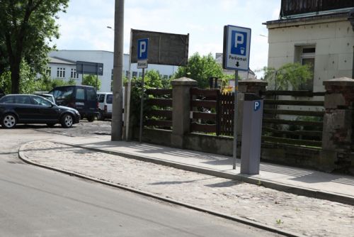 40 miejsc parkingowych na Partyzanckiej poza SPP