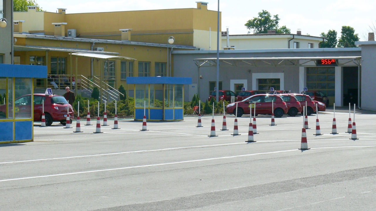 Zmiany na egzaminach na prawo jazdy wprowadzone po cichu. Szkoły i kursanci zaskoczeni