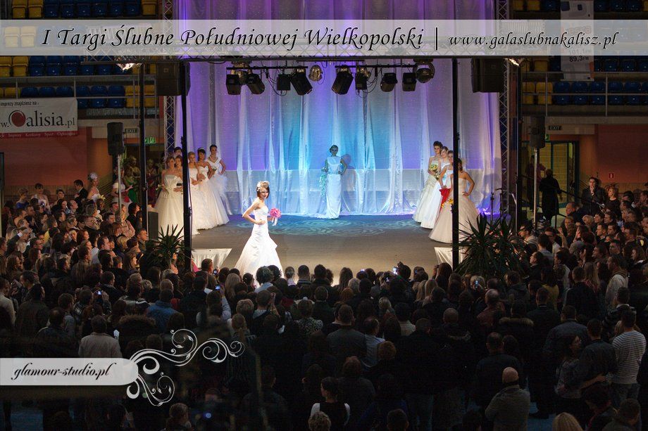 Przygotowania do targów ślubnych