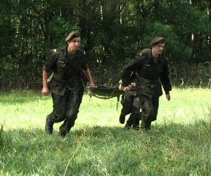 ARMIA WZYWA TYSIĄCE – KTO MUSI SIĘ STAWIĆ, A KTO RYZYKUJE KARĘ I INTERWENCJĘ POLICJI?